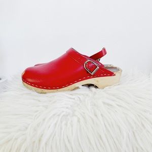 Red leather Swedish clogs, wooden sole